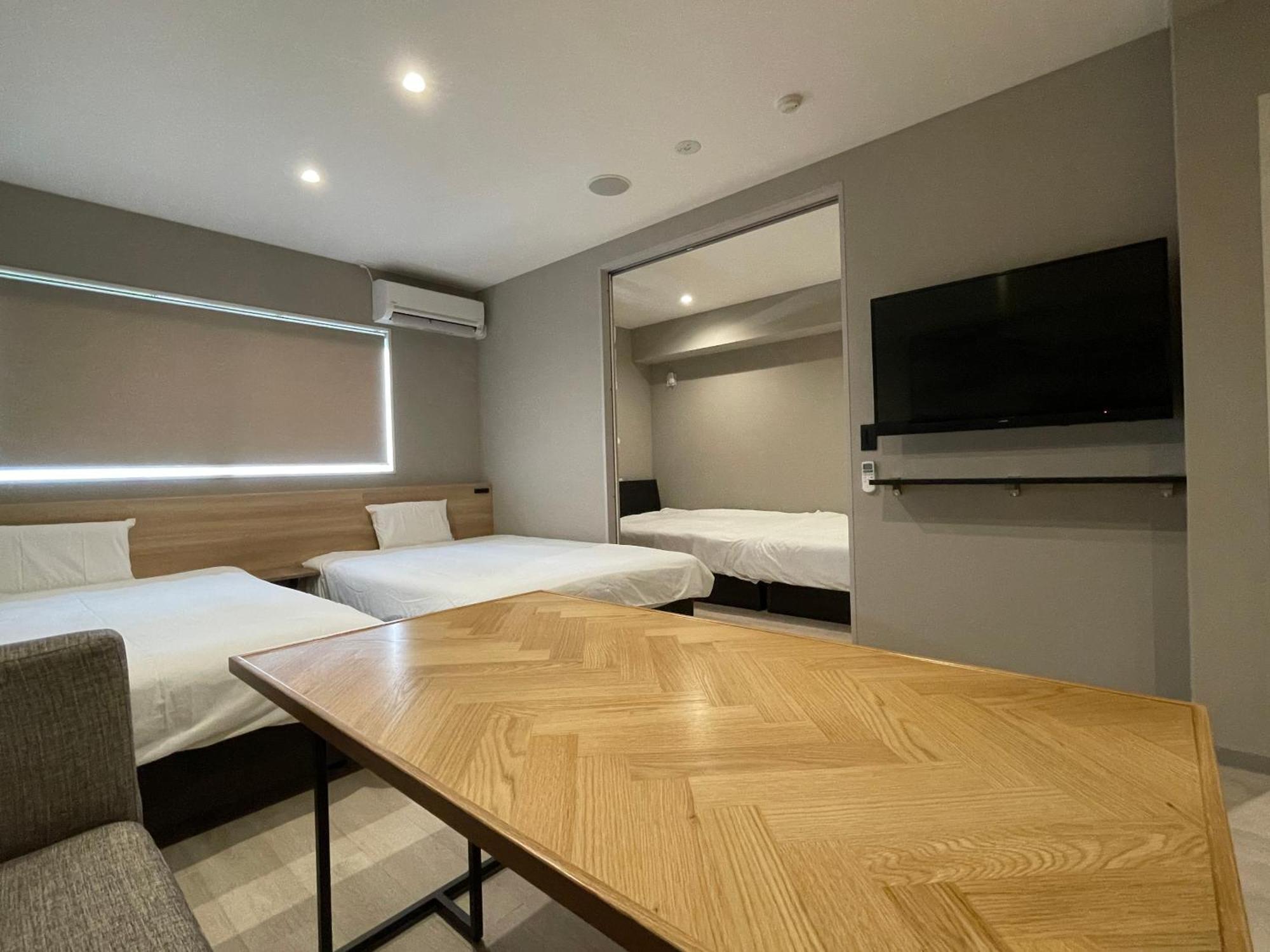 Comforts81 Shinsaibashi Osaka Esterno foto